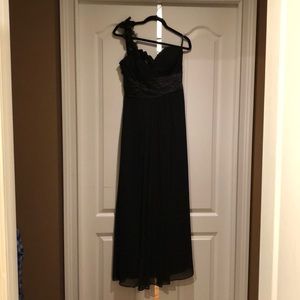 A-line evening gown w/ sweetheart neckline